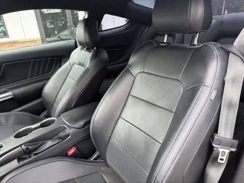 Used 2021 Ford Mustang GT Premium w/ Black Accent Package RWD image 3