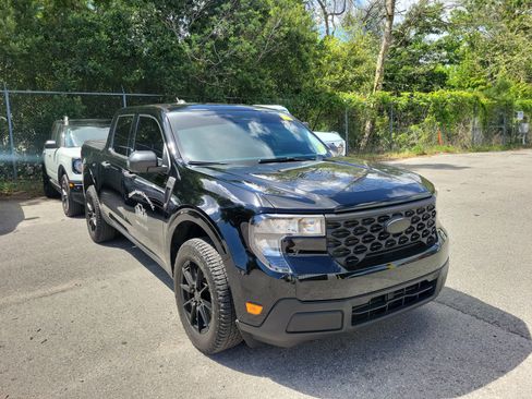 Used 2025 Ford Maverick XL w/ Equipment Group 102A image 2