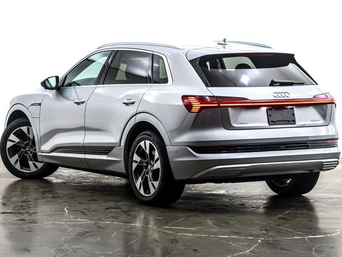 Used 2022 Audi e-tron Premium Plus w/ Premium Plus Package image 13