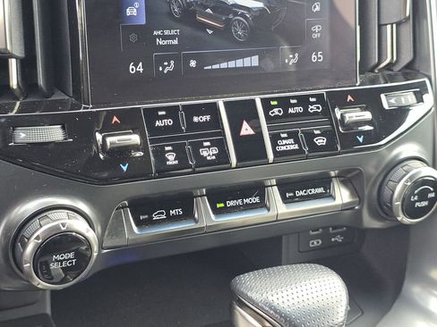 Used 2022 Lexus LX 600 F Sport AWD/4WD image 26
