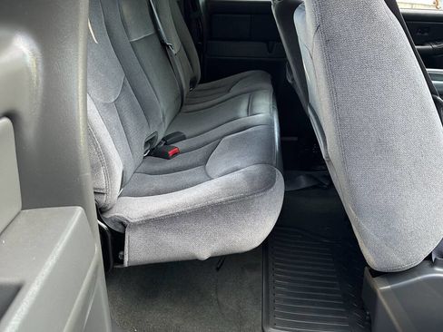 Used 2007 GMC Sierra 2500 SLE w/ Snow Plow Prep Package image 13