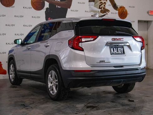 Used 2022 GMC Terrain SLE image 21