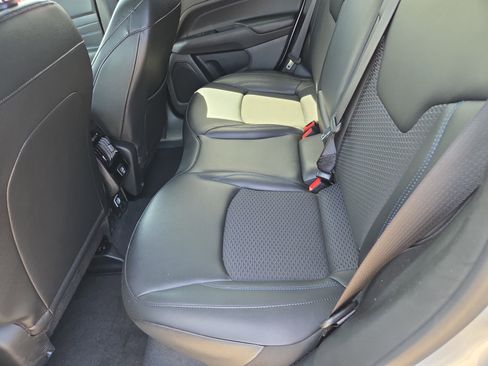 Used 2026 Jeep Compass Latitude image 7