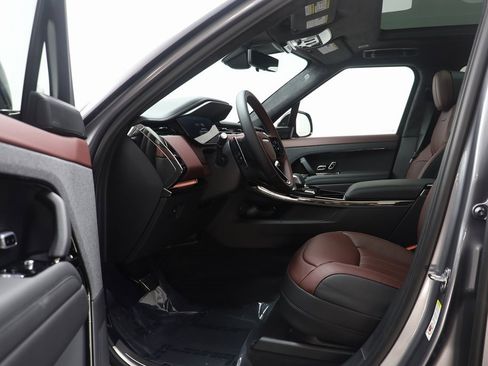 New 2025 Land Rover Range Rover Sport Autobiography image 11