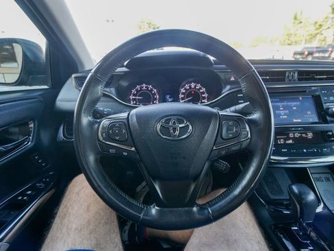Used 2017 Toyota Avalon Touring image 20