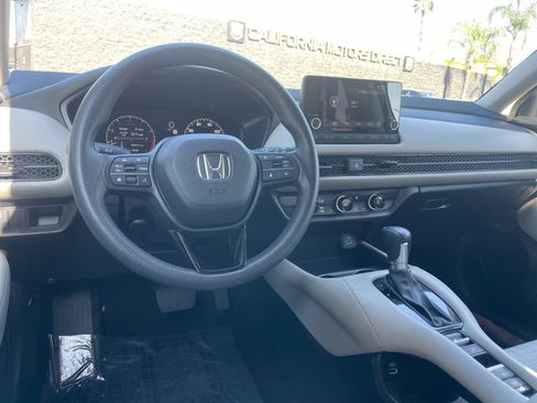 Used 2023 Honda HR-V LX image 22