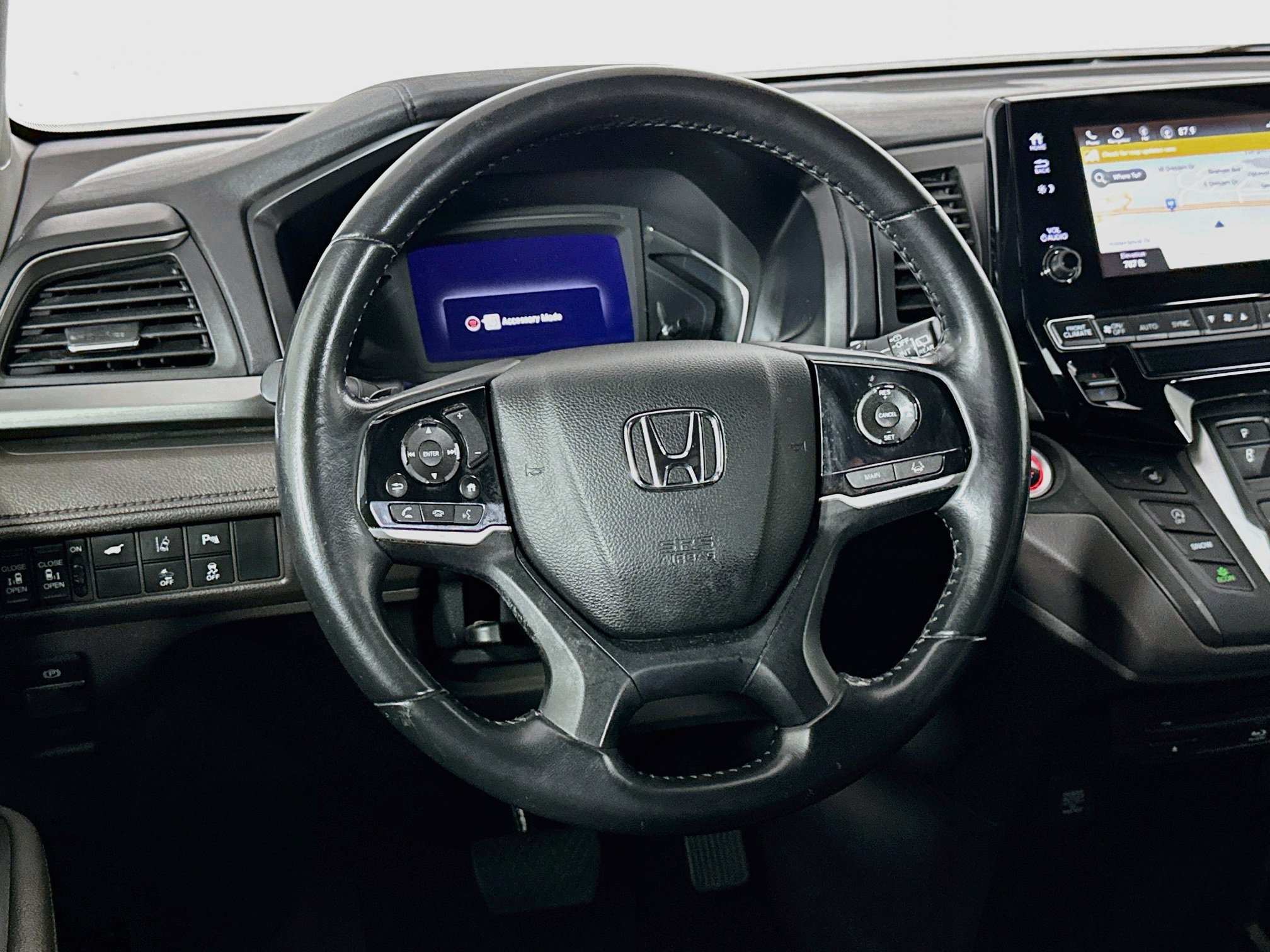 Used 2018 Honda Odyssey Touring image 18