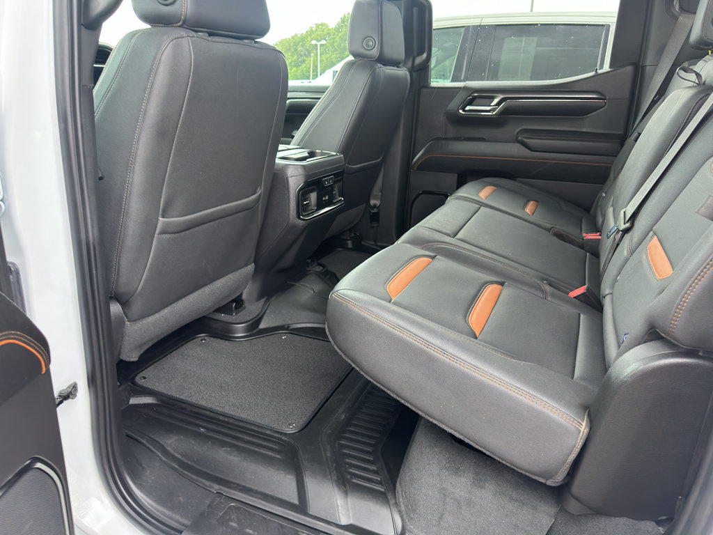 Used 2024 GMC Sierra 1500 AT4 w/ Technology Package AWD/4WD image 7