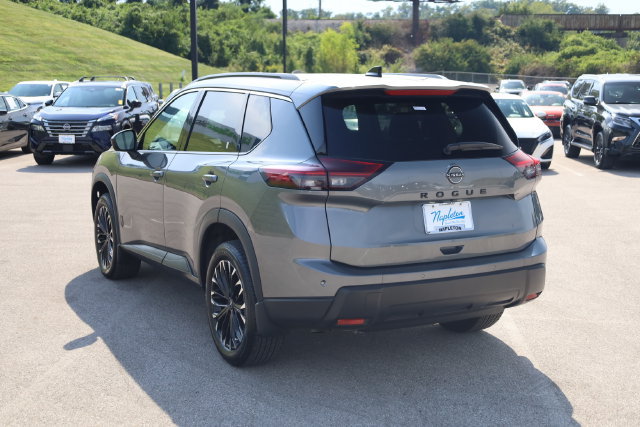 Used 2026 Nissan Rogue Dark Armor FWD image 6