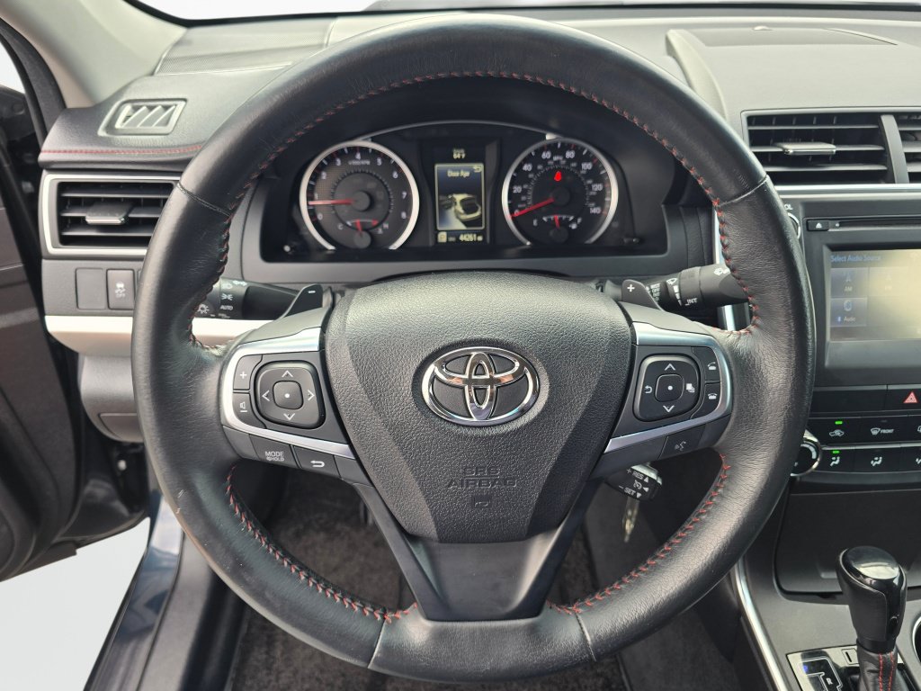 Used 2017 Toyota Camry SE FWD image 14