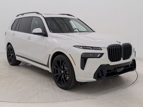 New 2026 BMW X7 xDrive40i w/ M Sport Package image 7