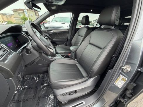 Used 2023 Volkswagen Tiguan SE R-Line FWD image 13