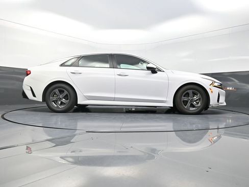 Used 2023 Kia K5 LXS image 30