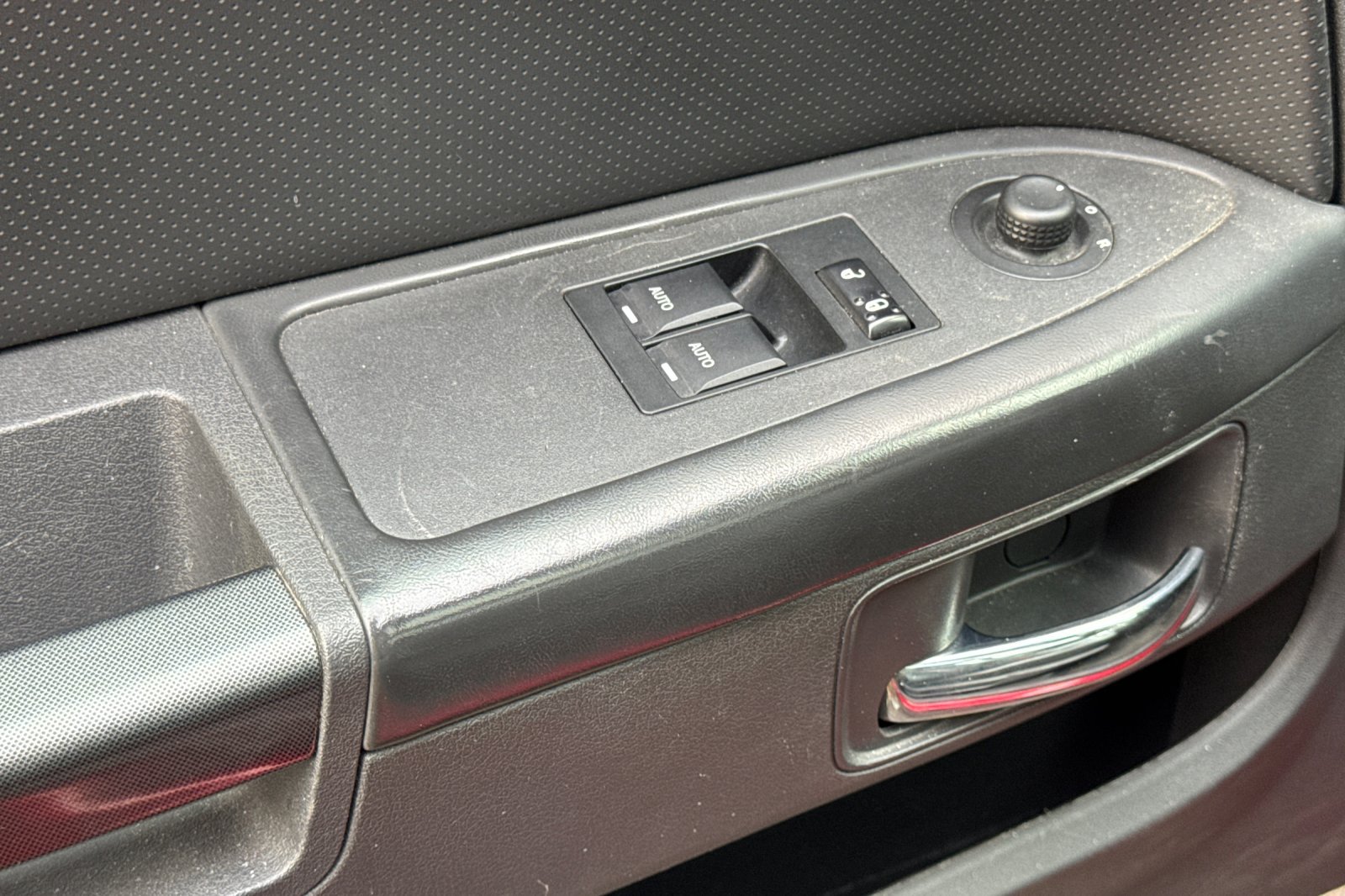 Used 2009 Dodge Challenger R/T RWD image 11