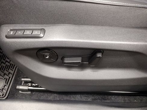 New 2026 Volkswagen Tiguan SEL R-Line image 23