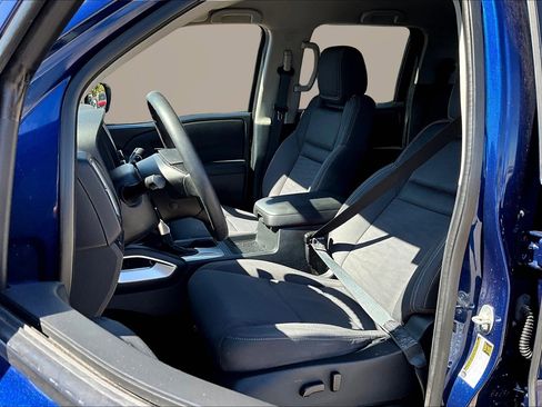 Used 2022 Nissan Frontier SV image 16