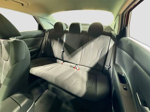 Used 2021 Hyundai Elantra SEL w/ Convenience Package image 13