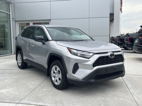 Certified 2024 Toyota RAV4 LE AWD/4WD image 32