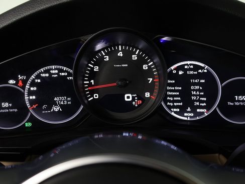 Used 2022 Porsche Cayenne image 47