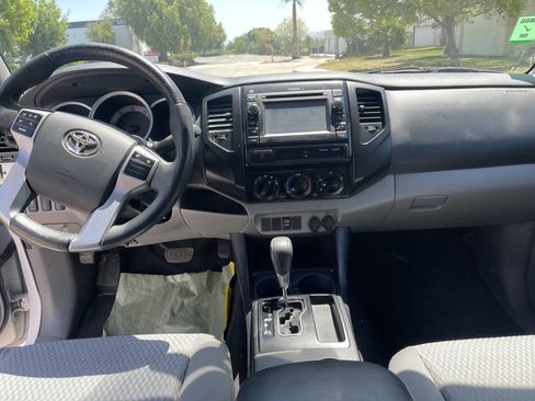 Used 2013 Toyota Tacoma PreRunner w/ Convenience Pkg RWD image 14