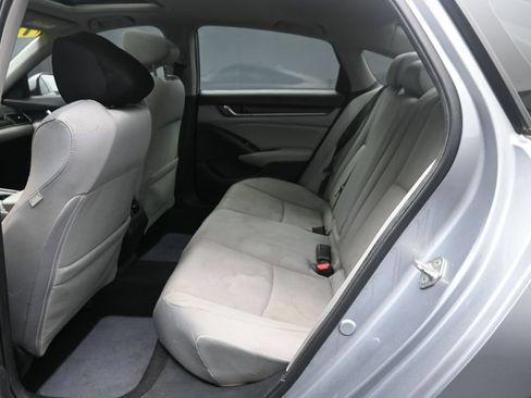 Used 2019 Honda Accord EX image 21