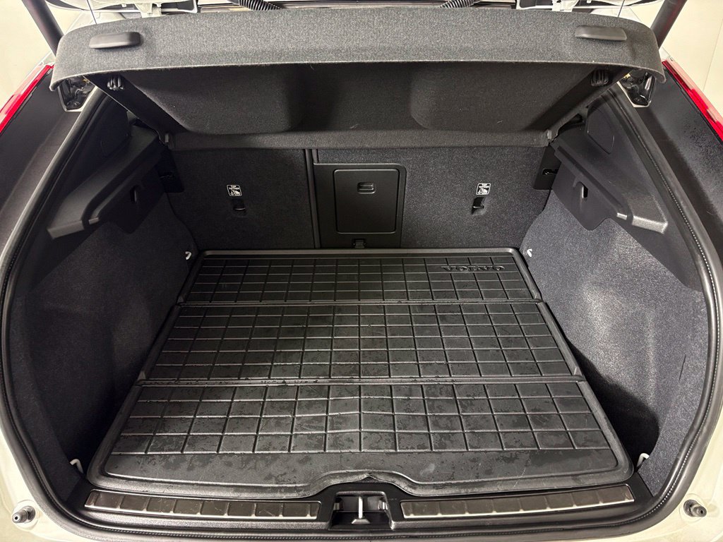 Used 2023 Volvo C40 P8 Recharge Ultimate w/ Protection Package Premier AWD/4WD image 34