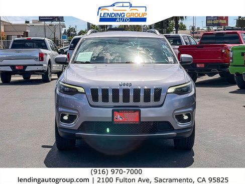 Used 2019 Jeep Cherokee Limited AWD/4WD image 6