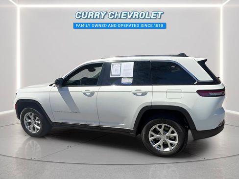 Used 2023 Jeep Grand Cherokee Limited AWD/4WD image 10