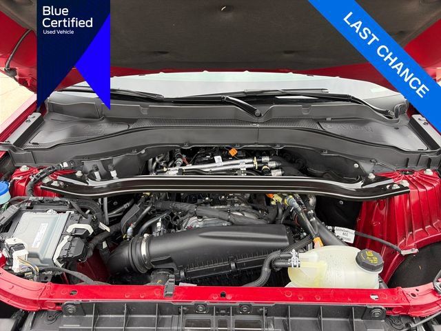 Certified 2025 Ford Explorer ST-Line w/ Premium Package AWD/4WD image 36