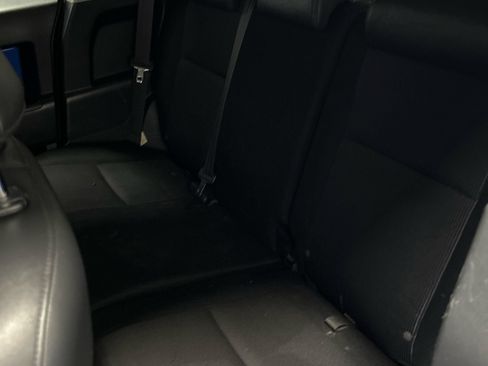 Used 2007 Toyota FJ Cruiser 4WD image 9