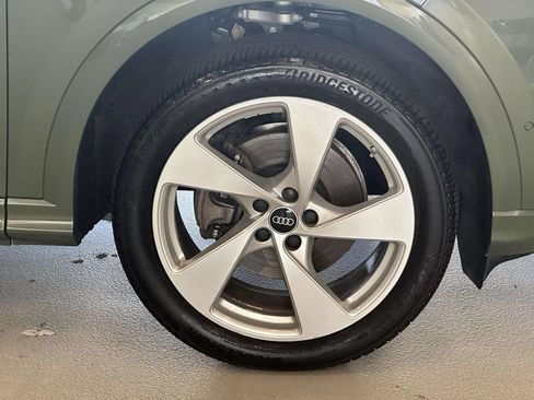 Used 2025 Audi Q5 Premium Plus w/ Premium Plus AWD/4WD image 9