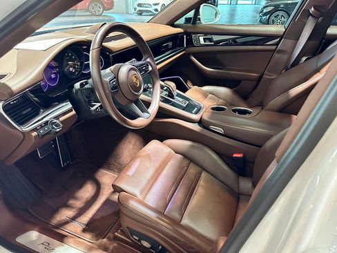 Used 2022 Porsche Panamera 4 AWD/4WD image 7