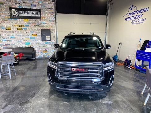 Used 2022 GMC Acadia AT4 w/ Technology Package image 2