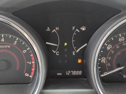Used 2011 Toyota Highlander Limited w/ Tow Pkg FWD image 28