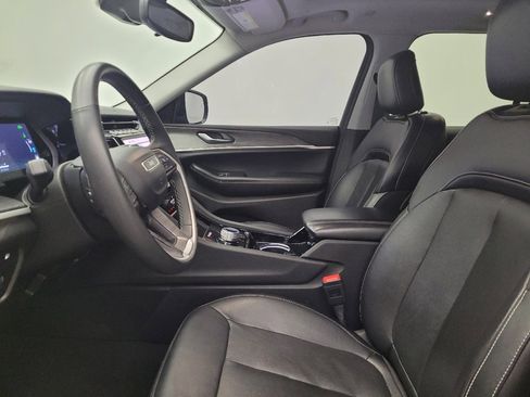 Used 2022 Jeep Grand Cherokee Limited 4xe image 17