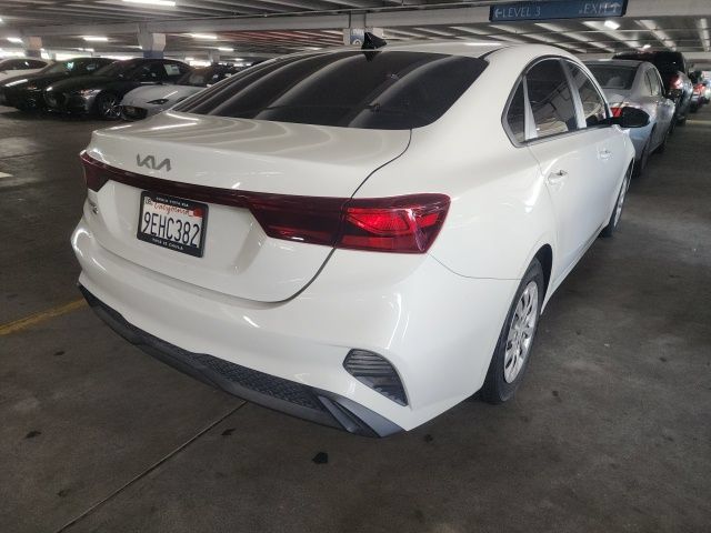 Used 2023 Kia Forte LX FWD image 3