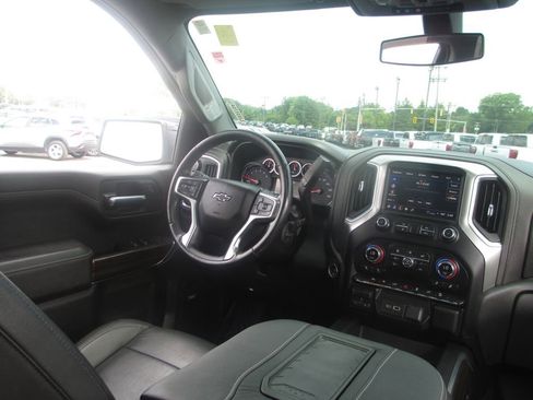 Used 2021 Chevrolet Silverado 1500 LT Trail Boss w/ Convenience Package II AWD/4WD image 27