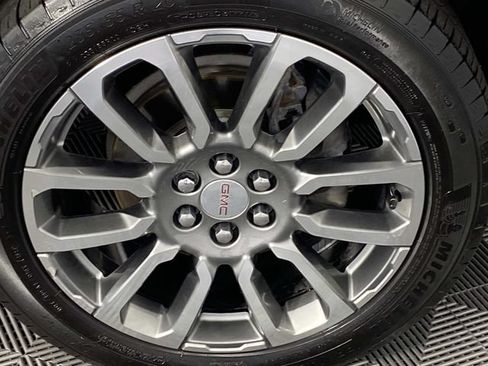 Used 2023 GMC Acadia Denali w/ Denali Ultimate Package AWD/4WD image 36