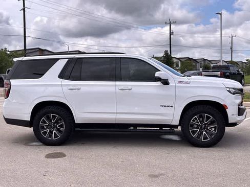 Used 2022 Chevrolet Tahoe Z71 w/ Z71 Off-Road Package AWD/4WD image 7