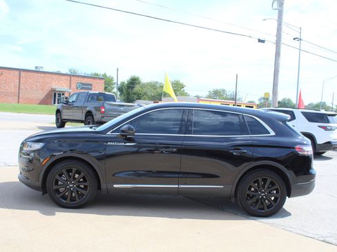 Used 2023 Lincoln Nautilus Reserve w/ Monochromatic Package image 9