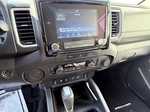 Used 2023 Nissan Frontier SV w/ SV Convenience Package RWD image 11