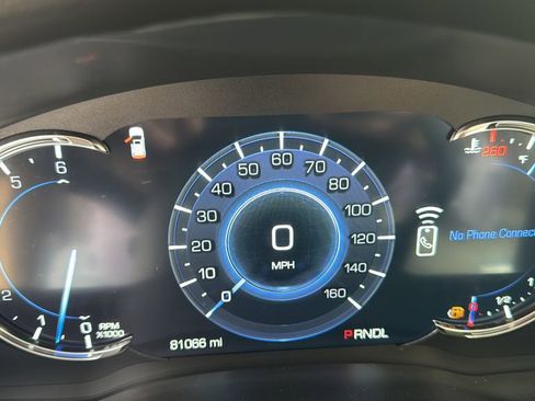 Used 2019 Cadillac Escalade ESV Premium Luxury image 14