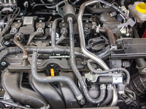 Certified 2025 Nissan Sentra SV image 28