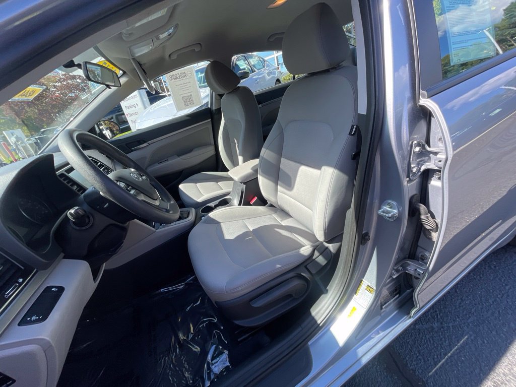 Used 2017 Hyundai Elantra SE FWD image 16