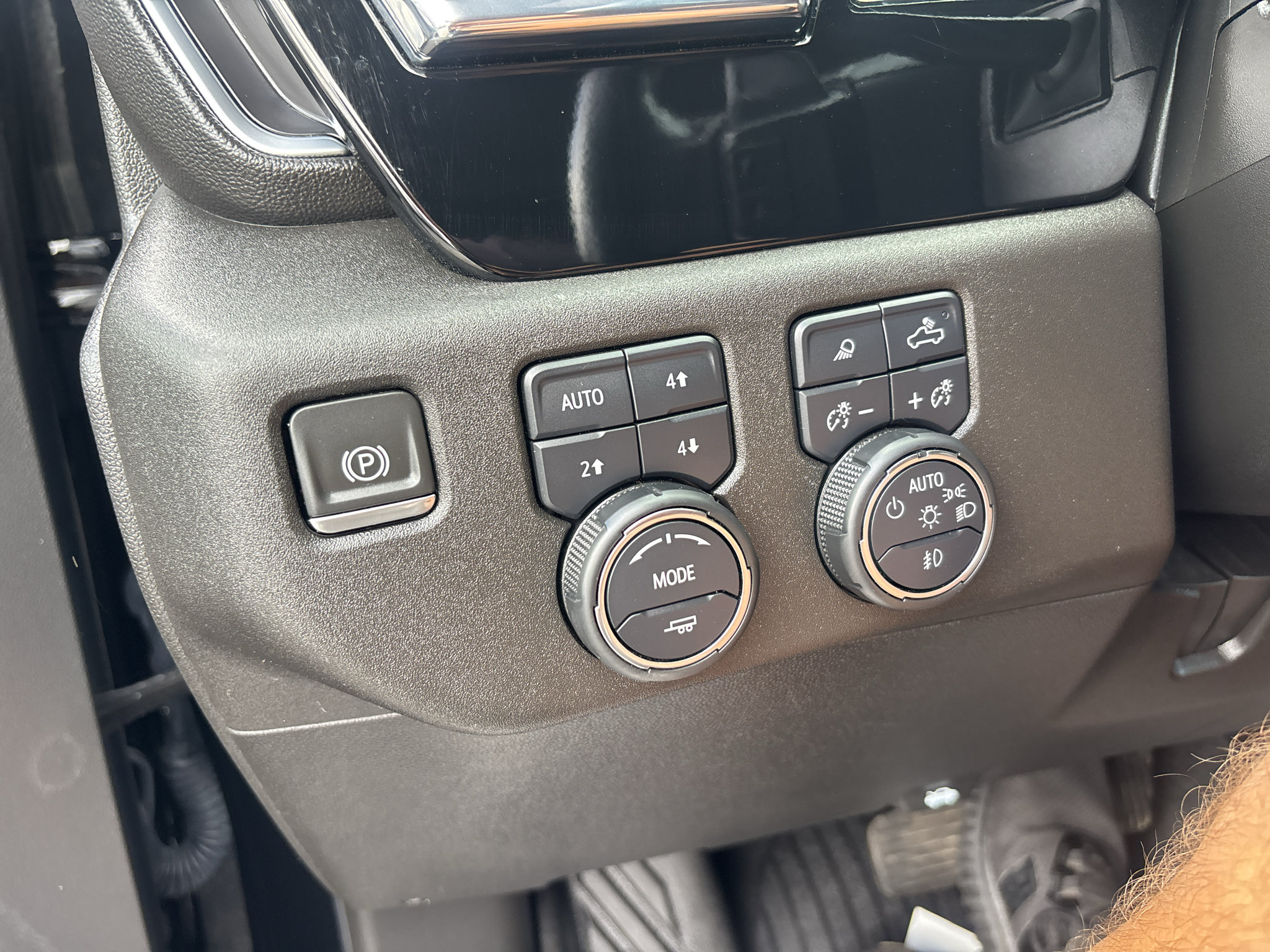 Used 2024 Chevrolet Silverado 1500 RST AWD/4WD image 20