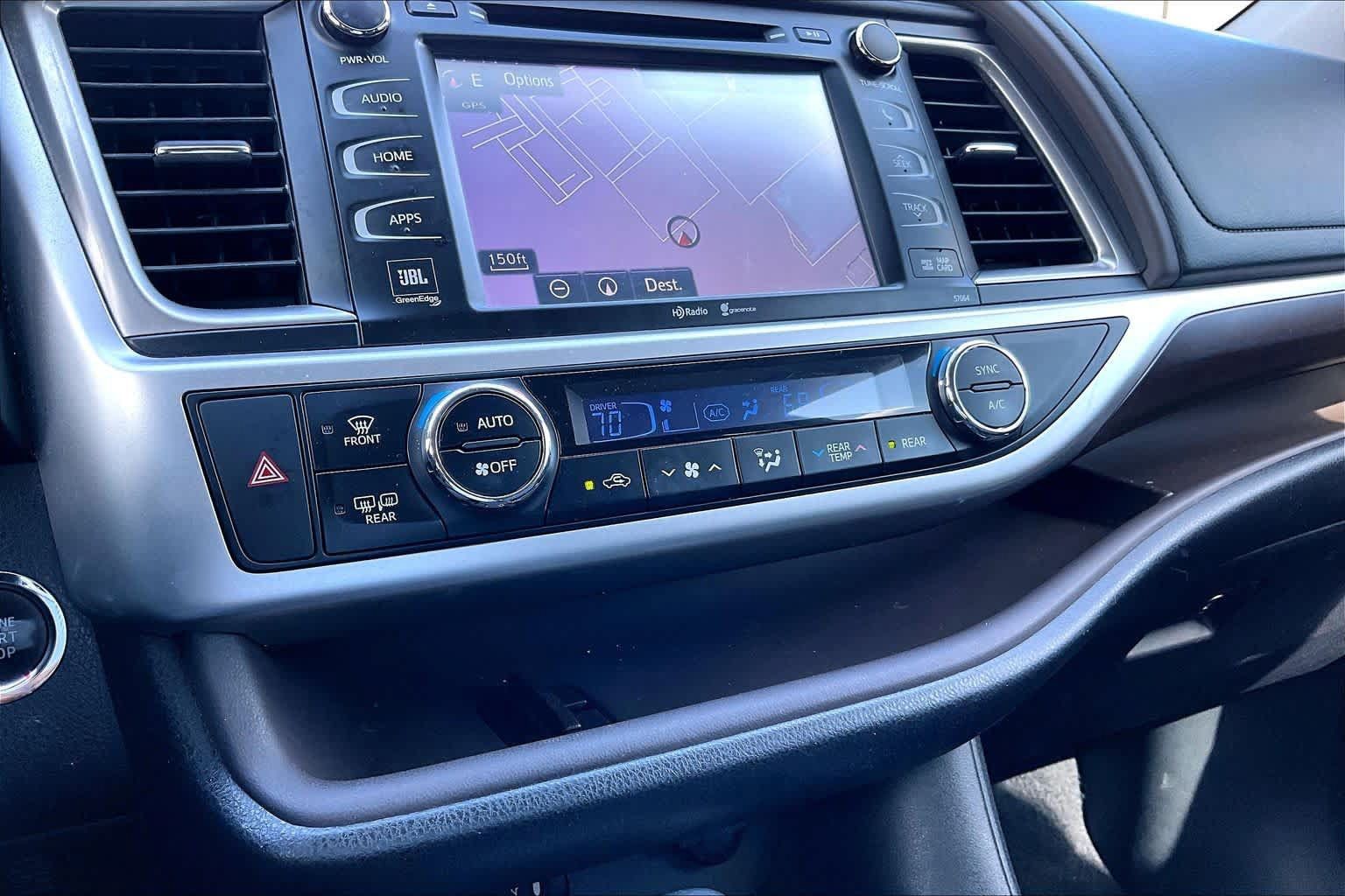 Used 2015 Toyota Highlander Limited FWD image 35