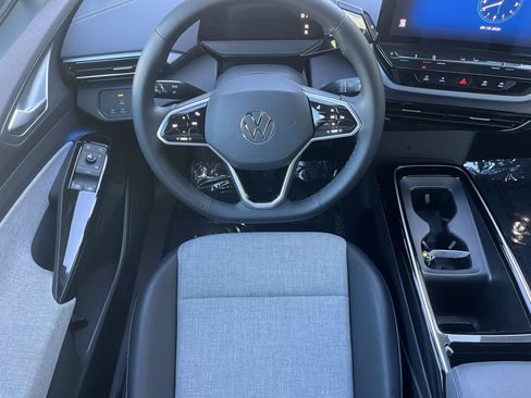 Used 2023 Volkswagen ID.4 Pro AWD/4WD image 4