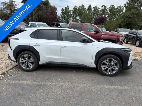 Used 2023 Subaru Solterra AWD image 4