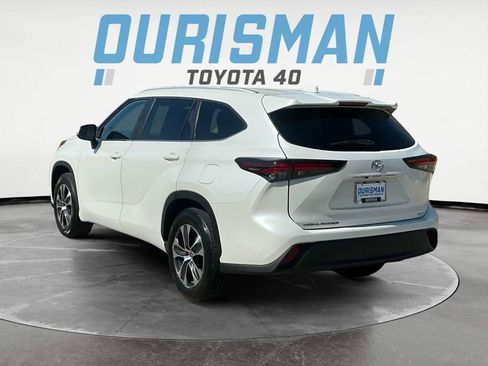 Used 2024 Toyota Highlander XLE image 5