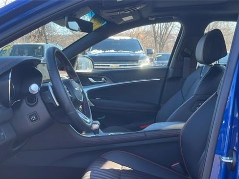 Used 2025 Genesis G70 3.3T Advanced image 8